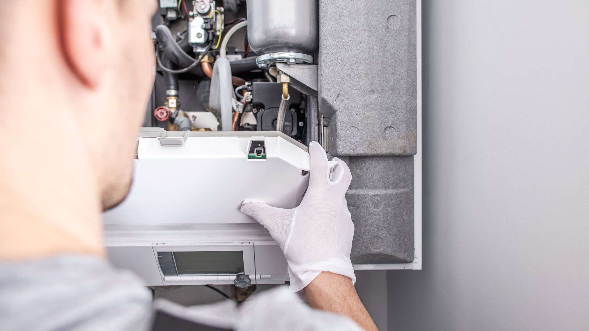 Gas Furnace vs. Electric Heat Pump: Which Is Right for Your Home?